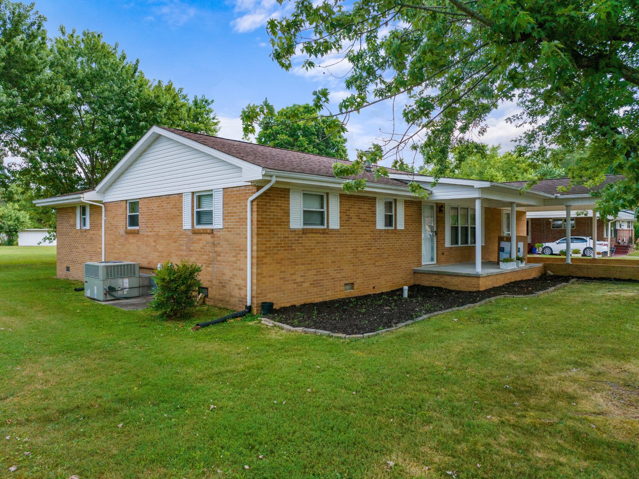 320 Rich Road Newport, TN 37821 - Photo 3 of 27 Gallery Image 3