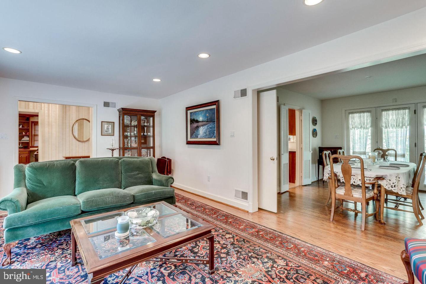 9208 Seven Locks Road Bethesda, MD 20817 - Photo 15 of 47 Gallery Image 15