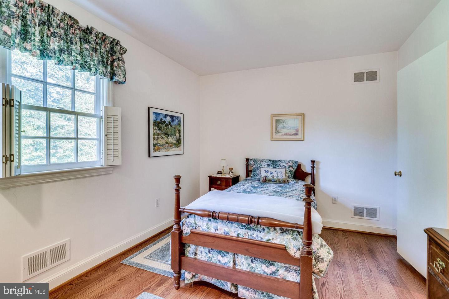 9208 Seven Locks Road Bethesda, MD 20817 - Photo 26 of 47 Gallery Image 26