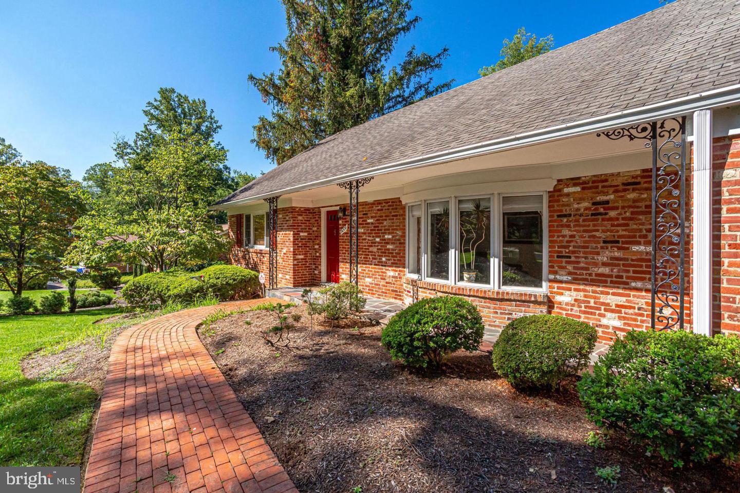 9208 Seven Locks Road Bethesda, MD 20817 - Photo 5 of 47 Gallery Image 5