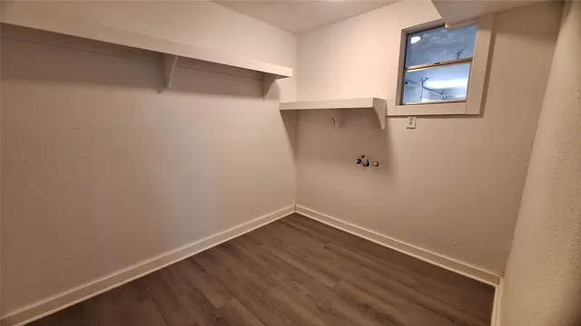 $325,000 | 1284 Beaver Lake Drive, Caldwell, TX 77836