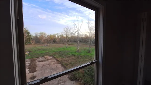 $325,000 | 1284 Beaver Lake Drive, Caldwell, TX 77836