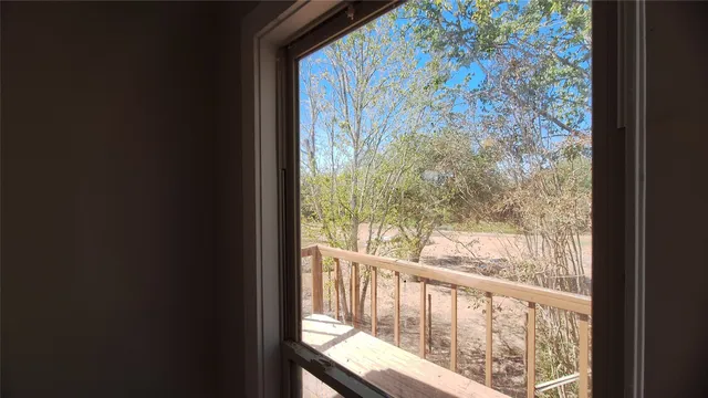 $325,000 | 1284 Beaver Lake Drive, Caldwell, TX 77836