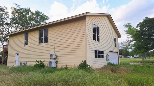 $325,000 | 1284 Beaver Lake Drive, Caldwell, TX 77836