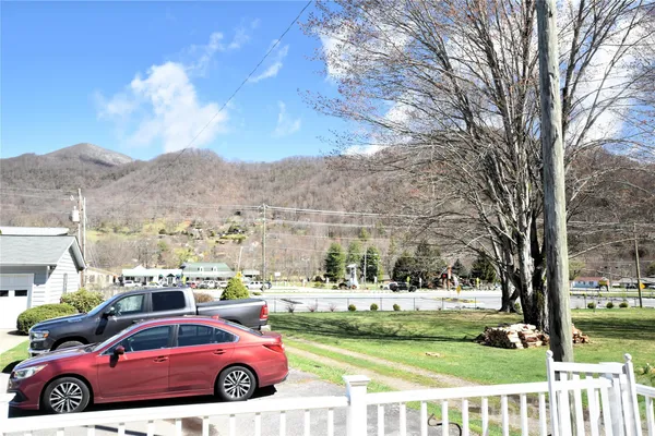$399,900 | 148 Market Street, Maggie Valley, NC 28751