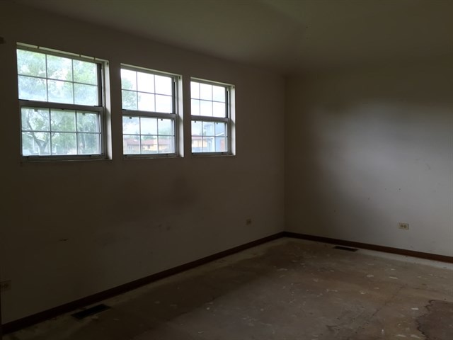 134 Willow Road Matteson, IL 60443 - Photo 5 of 8