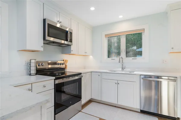 $15,000 | 117 Indian Avenue, Portsmouth, RI 02871