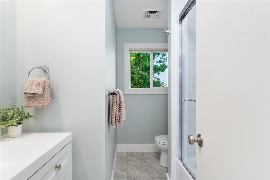 117 Indian Avenue Portsmouth, RI 02871 - Photo 18 of 37