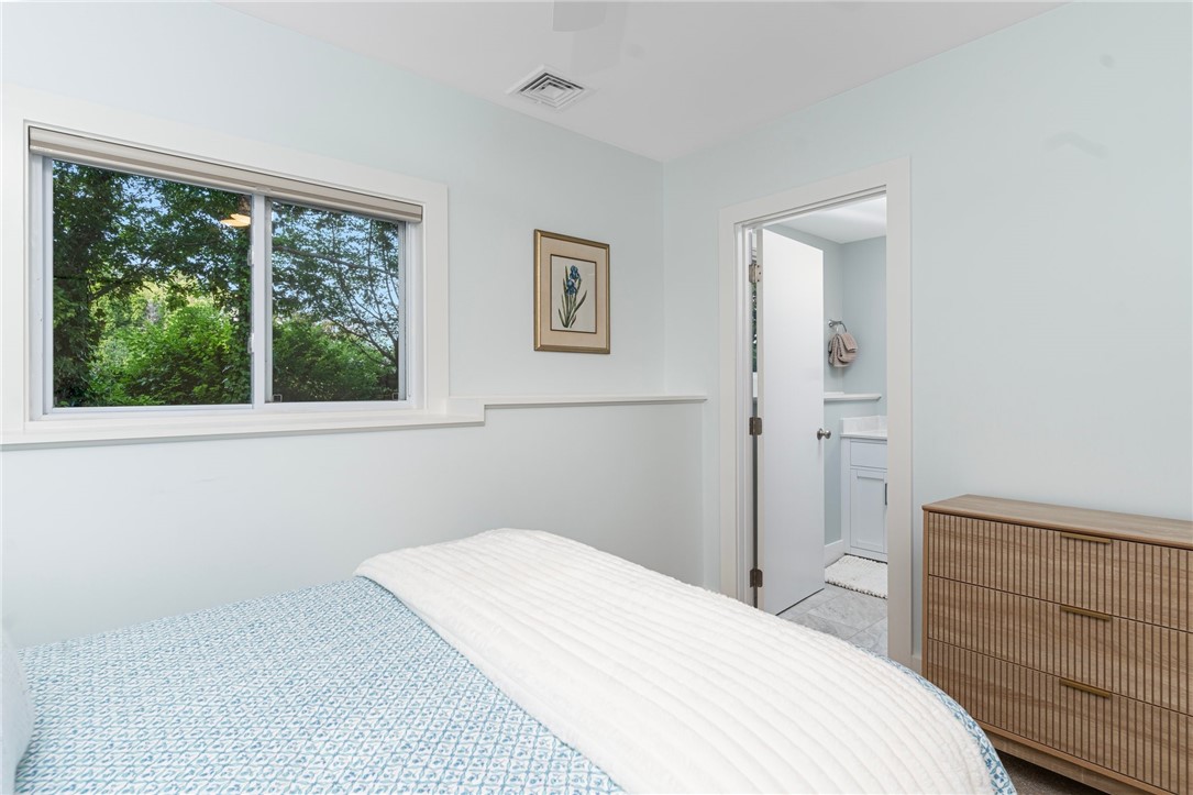 117 Indian Avenue Portsmouth, RI 02871 - Photo 20 of 37