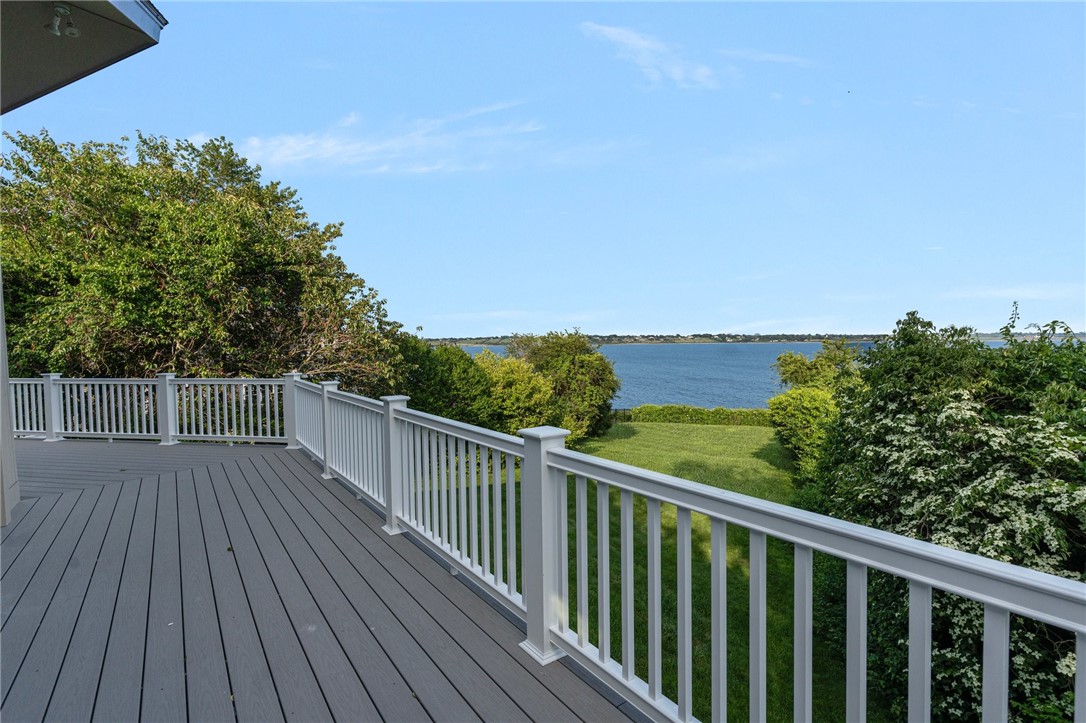 117 Indian Avenue Portsmouth, RI 02871 - Photo 32 of 37