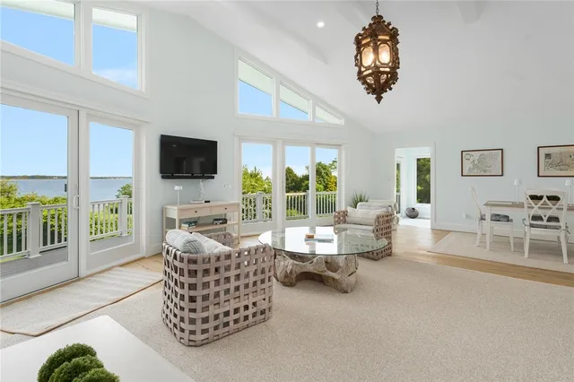 $15,000 | 117 Indian Avenue, Portsmouth, RI 02871