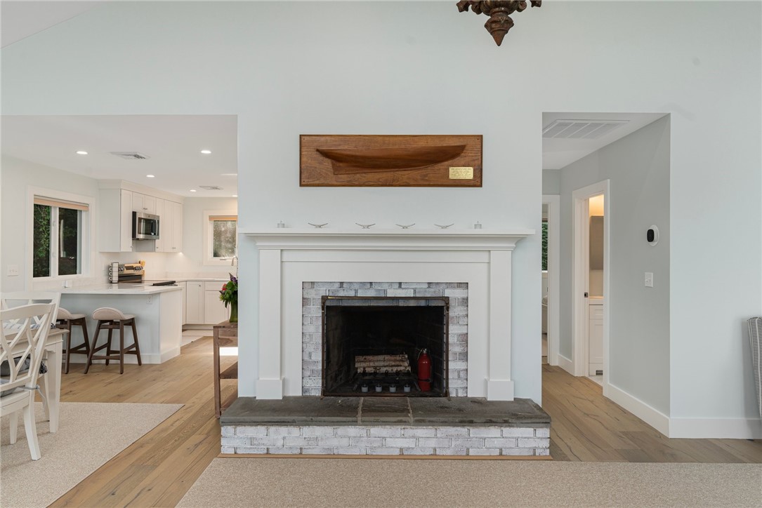 117 Indian Avenue Portsmouth, RI 02871 - Photo 7 of 37