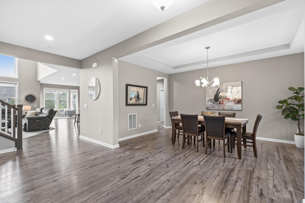 16894 Reeder Ridge Eden Prairie, MN 55347 - Photo 9 of 64