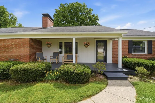 $479,000 | 10250 Kerrianna Drive, Montgomery, OH 45242