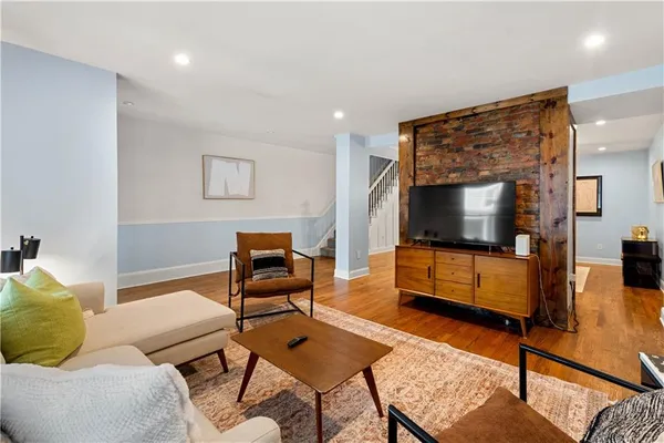 $3,850 | 1207 Linden Place, Pittsburgh, PA 15212
