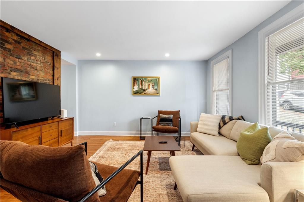 1207 Linden Place Pittsburgh, PA 15212 - Photo 3 of 41