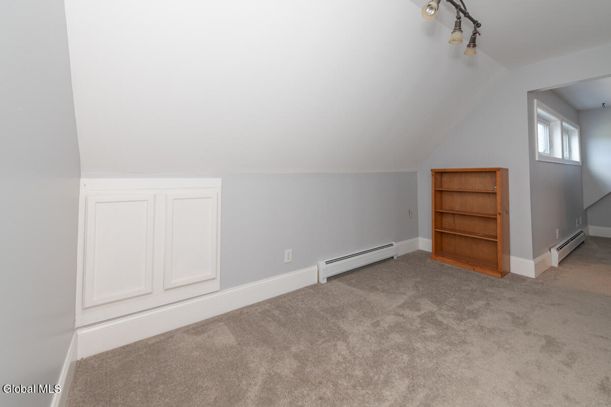 124 Gi Road Guilderland, NY 12009 - Photo 28 of 34 Upstairs Hall