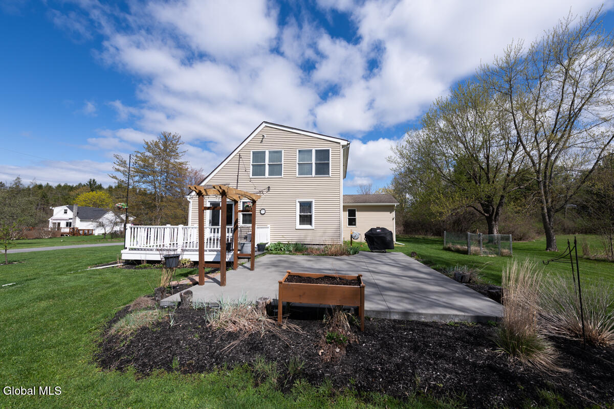 124 Gi Road Guilderland, NY 12009 - Photo 33 of 34 Patio