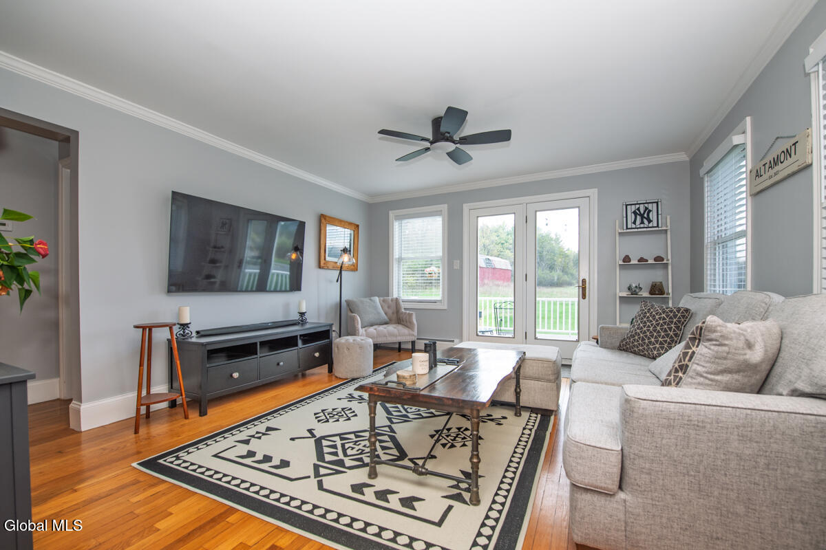 124 Gi Road Guilderland, NY 12009 - Photo 5 of 34 Living Room (3)