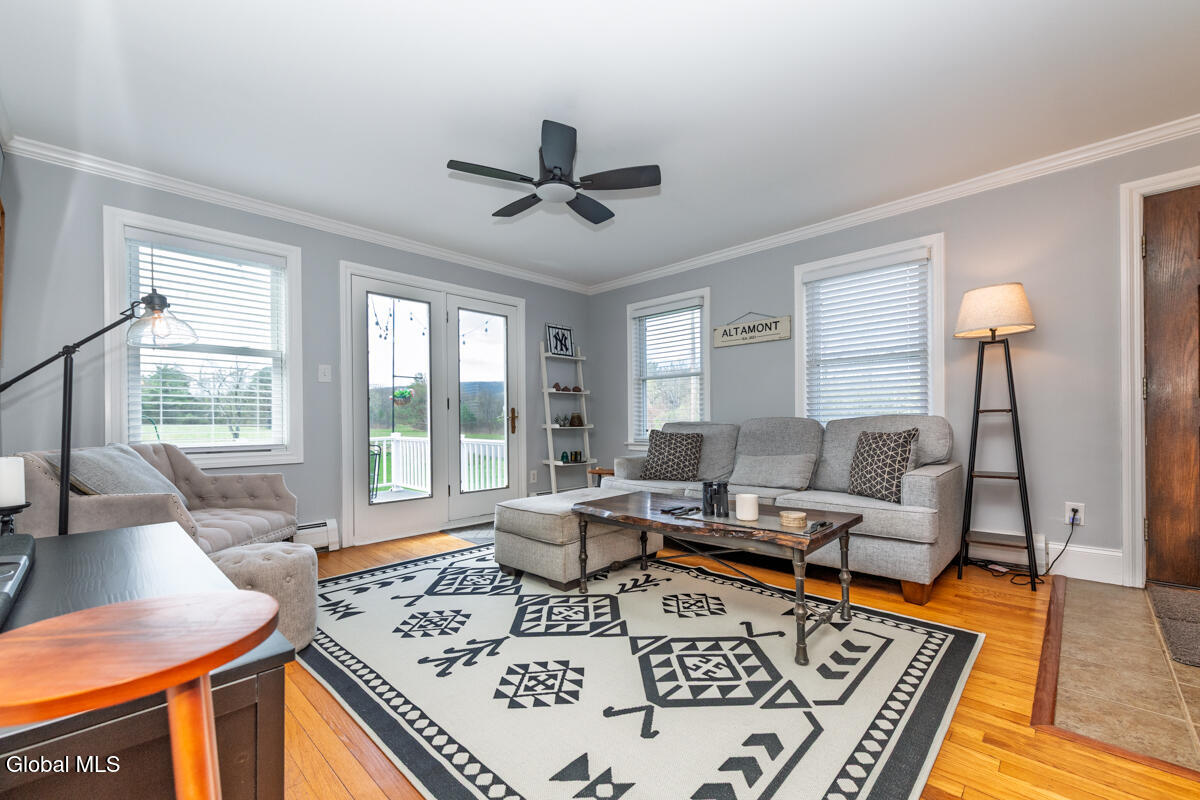 124 Gi Road Guilderland, NY 12009 - Photo 7 of 34 Living Room (2)