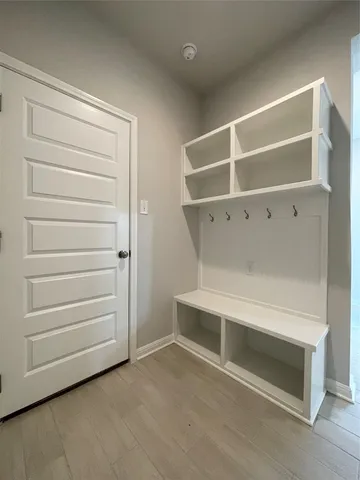 a view of an empty walk in closet