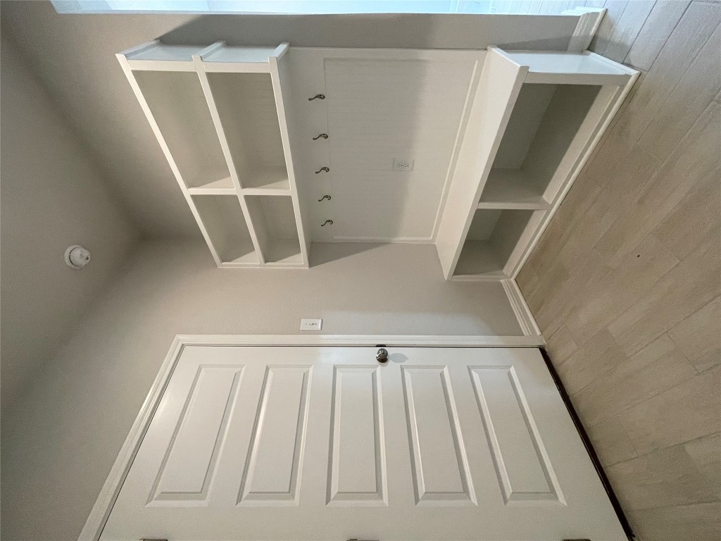 125 Old Stagecoach Road Jarrell, TX 76537 - Photo 10 of 31 a view of an empty walk in closet