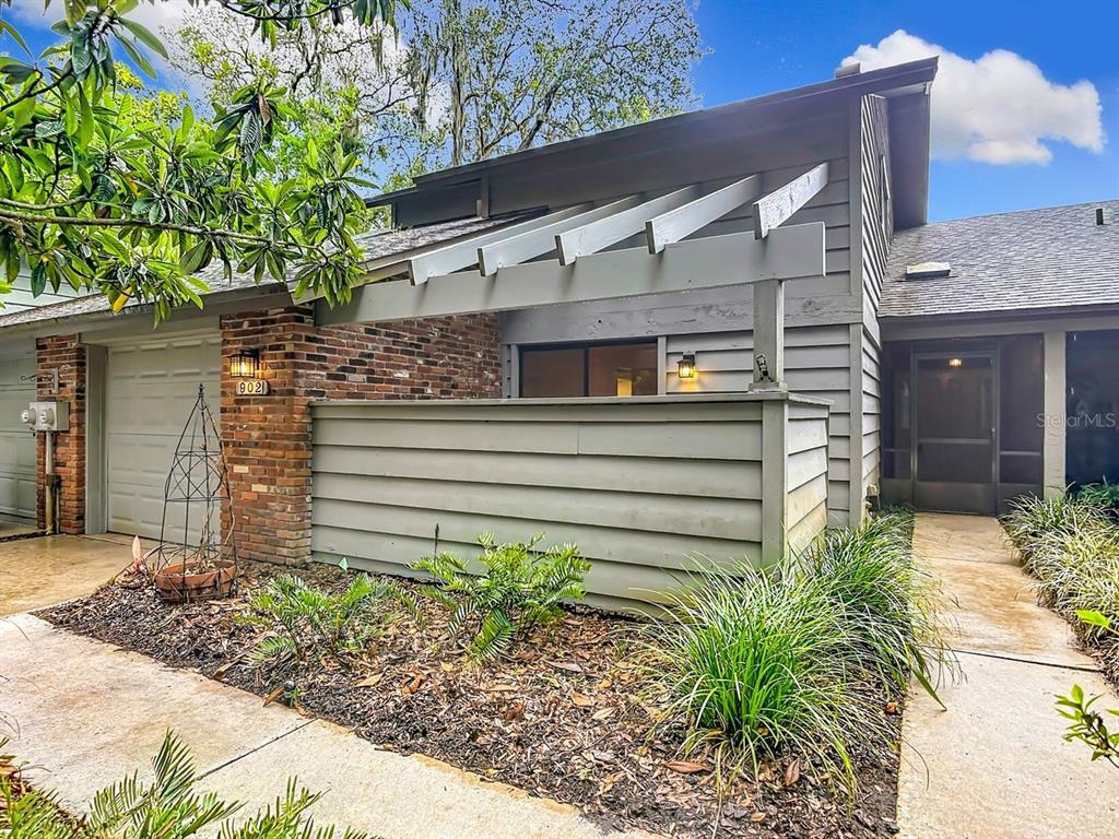 902 Village Green Road, Unit 2 DeLand, FL 32720 - Photo 2 of 34