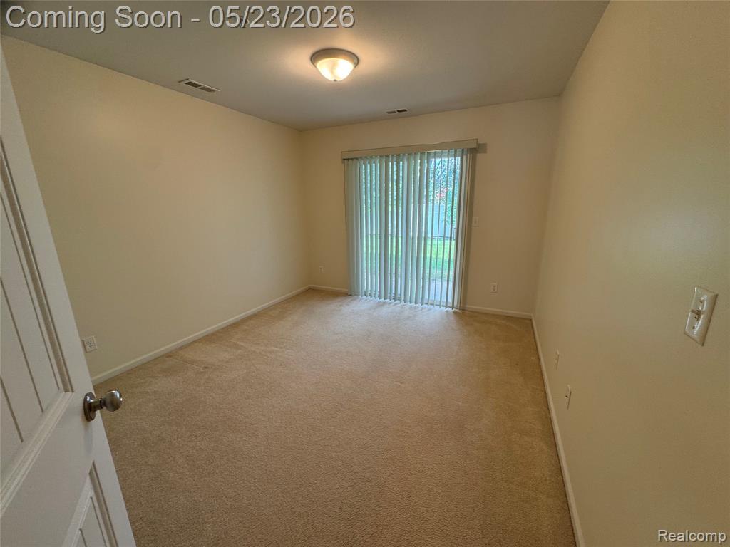 34086 Utica Road Fraser, MI 48026 - Photo 7 of 12