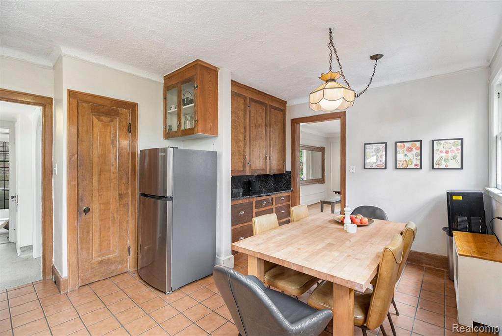 1332 Bedford Road Grosse Pointe Park, MI 48230 - Photo 15 of 39