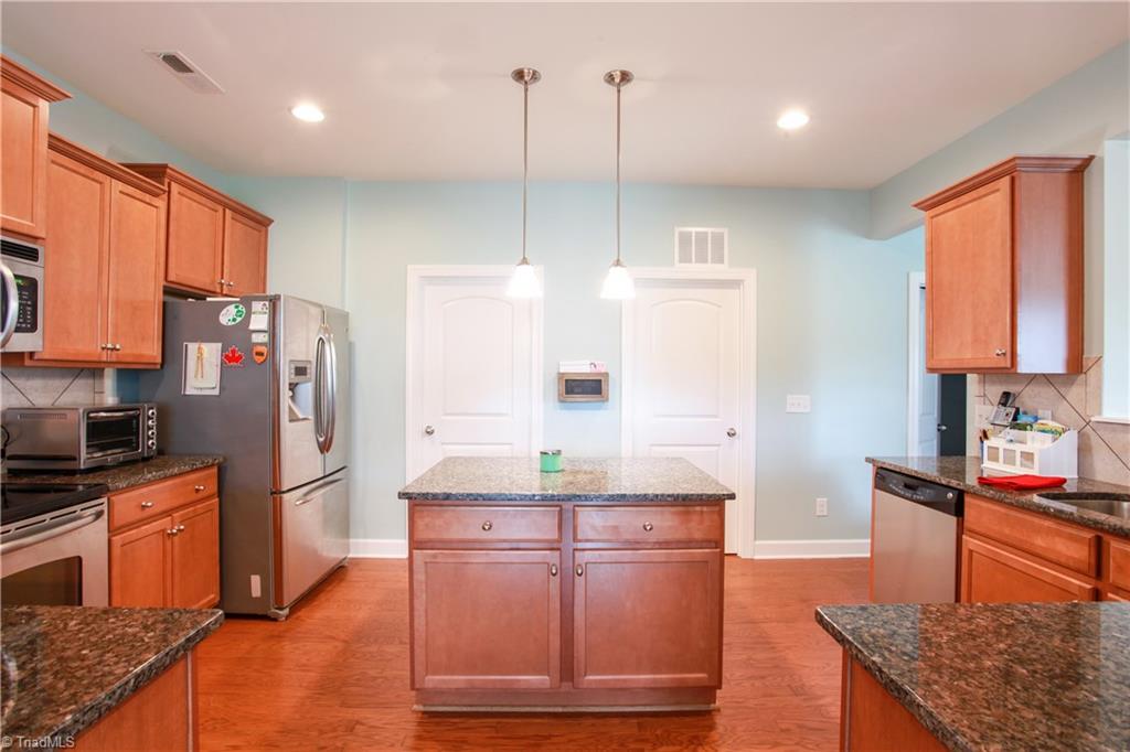 5412 Broadleaf Road Summerfield, NC 27358 - Photo 9 of 30 Gallery Image 9