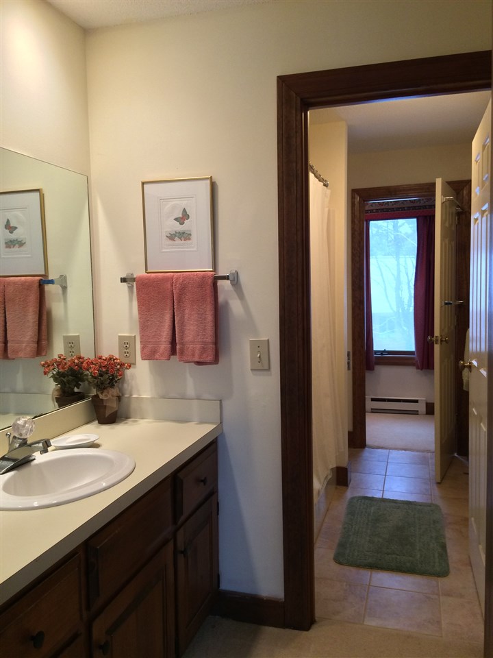 203 Lyman Batcheller Road, Unit 11B Hartford, VT 05059 - Photo 12 of 14 Gallery Image 12