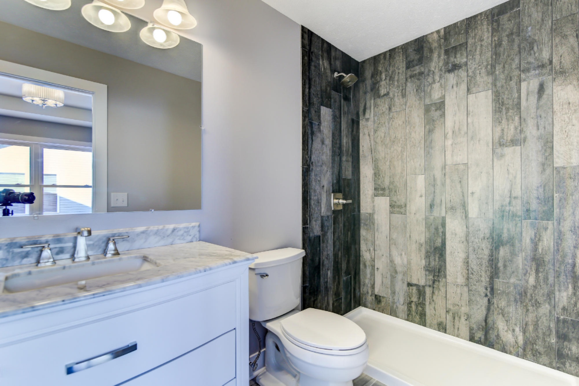 2902 Remy Court Northeast Grand Rapids, MI 49505 - Photo 12 of 41 Master Bathroom