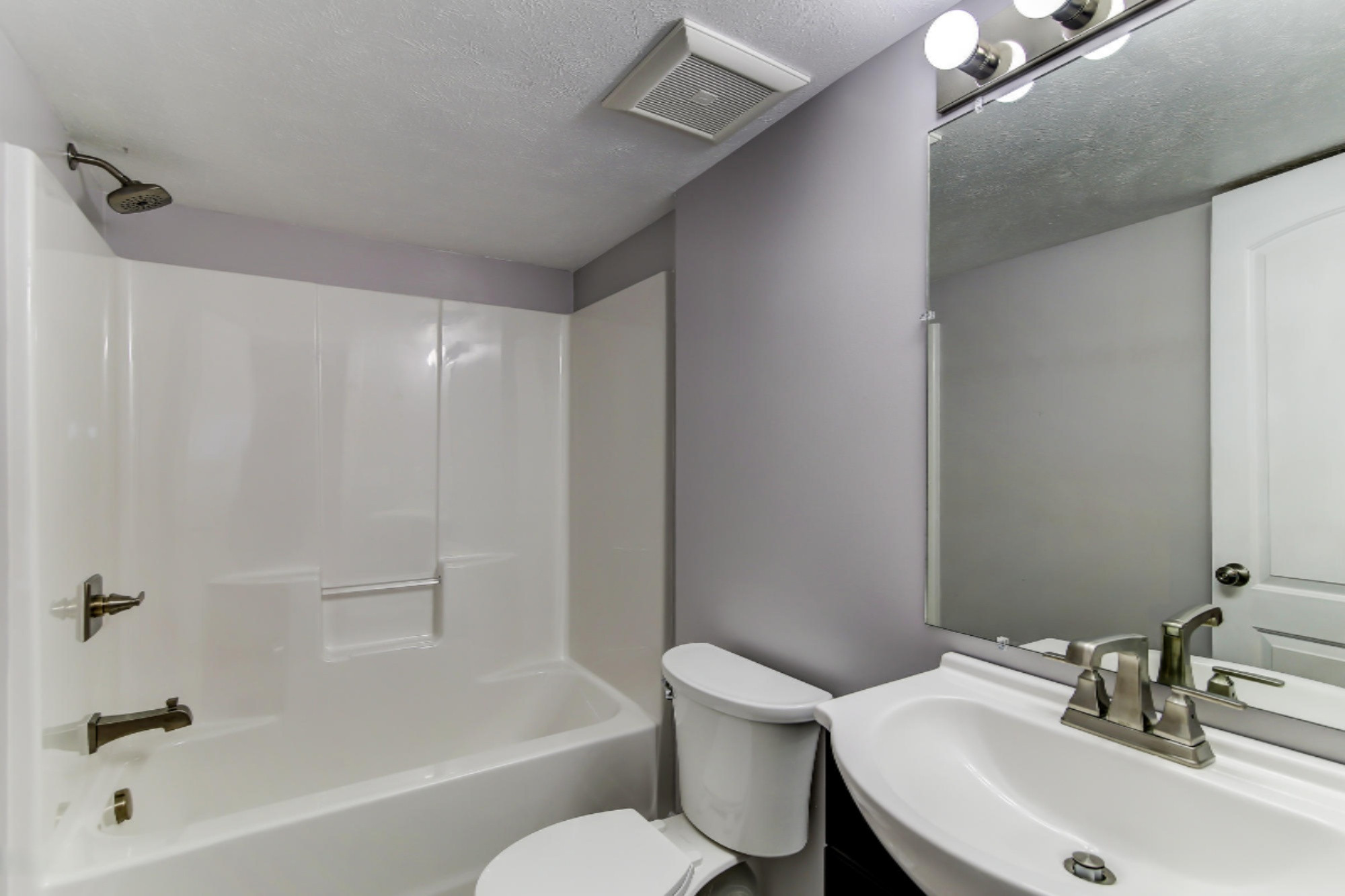 2902 Remy Court Northeast Grand Rapids, MI 49505 - Photo 29 of 41 LL Full Bath (3rd Full Bath)