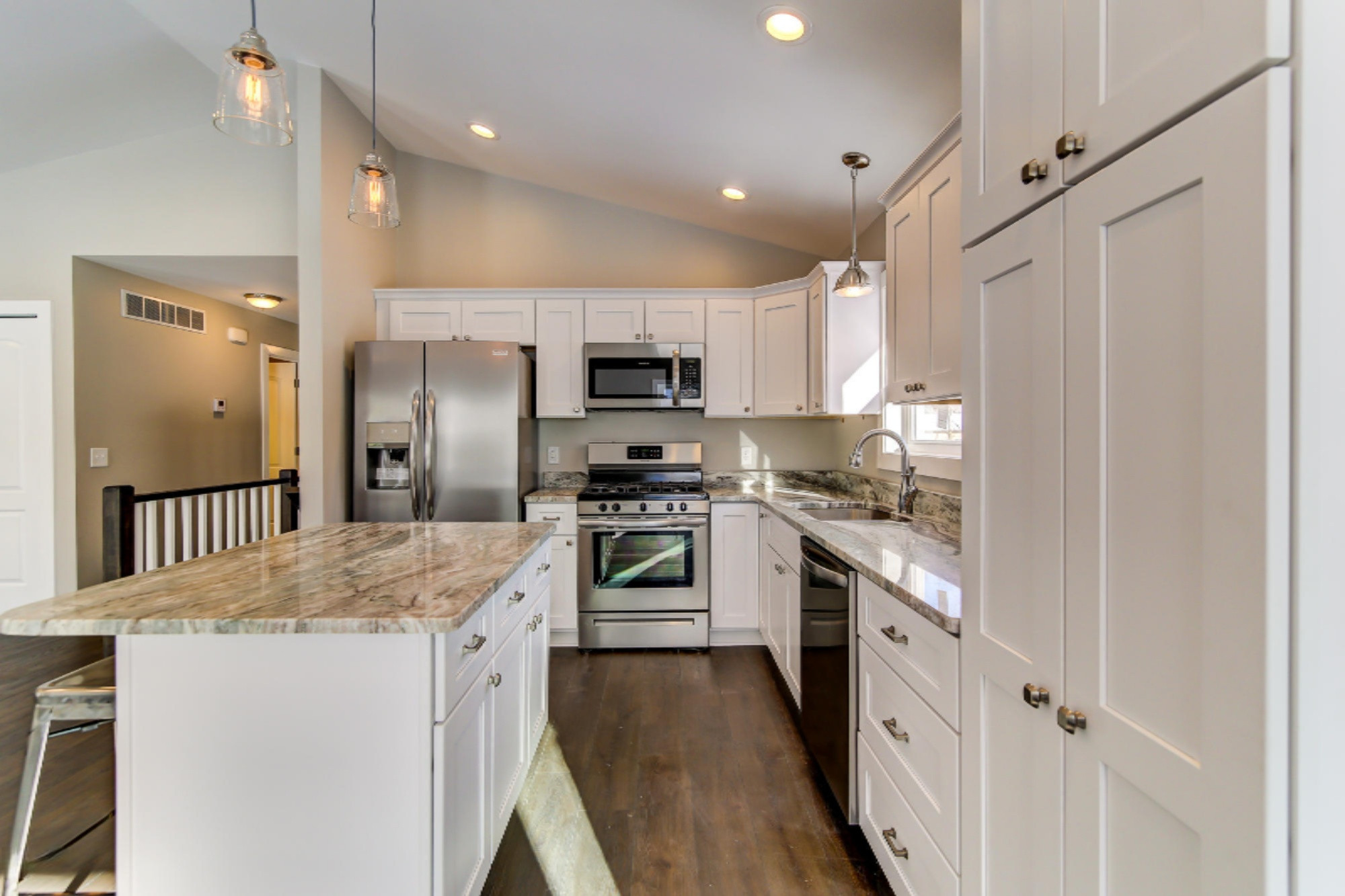 2902 Remy Court Northeast Grand Rapids, MI 49505 - Photo 8 of 41 Kitchen