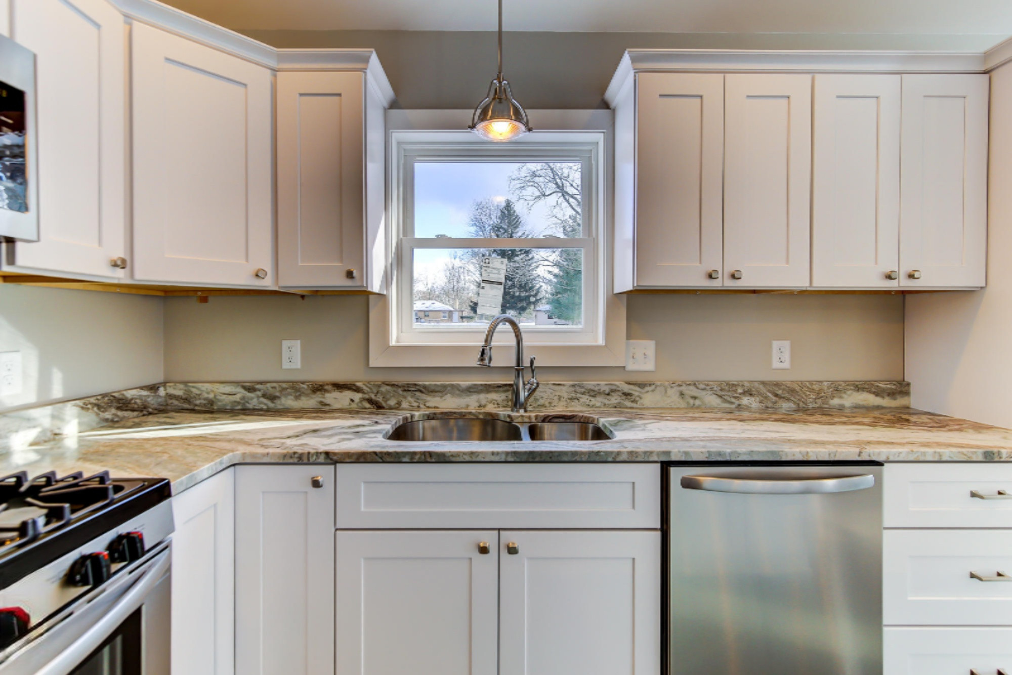 2902 Remy Court Northeast Grand Rapids, MI 49505 - Photo 9 of 41 Kitchen
