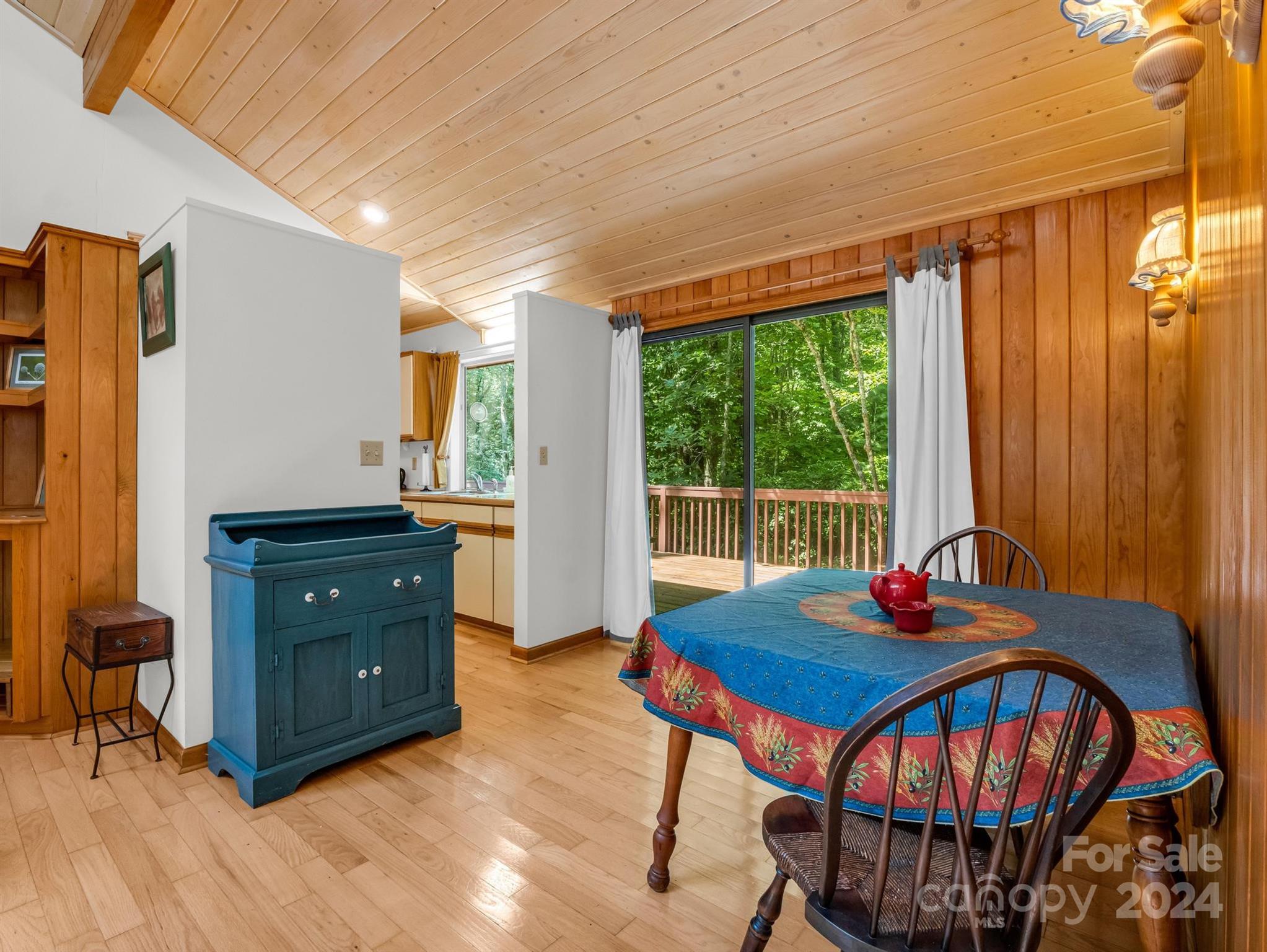 521 Oriole Road Brevard, NC 28712 - Photo 13 of 39 Gallery Image 13