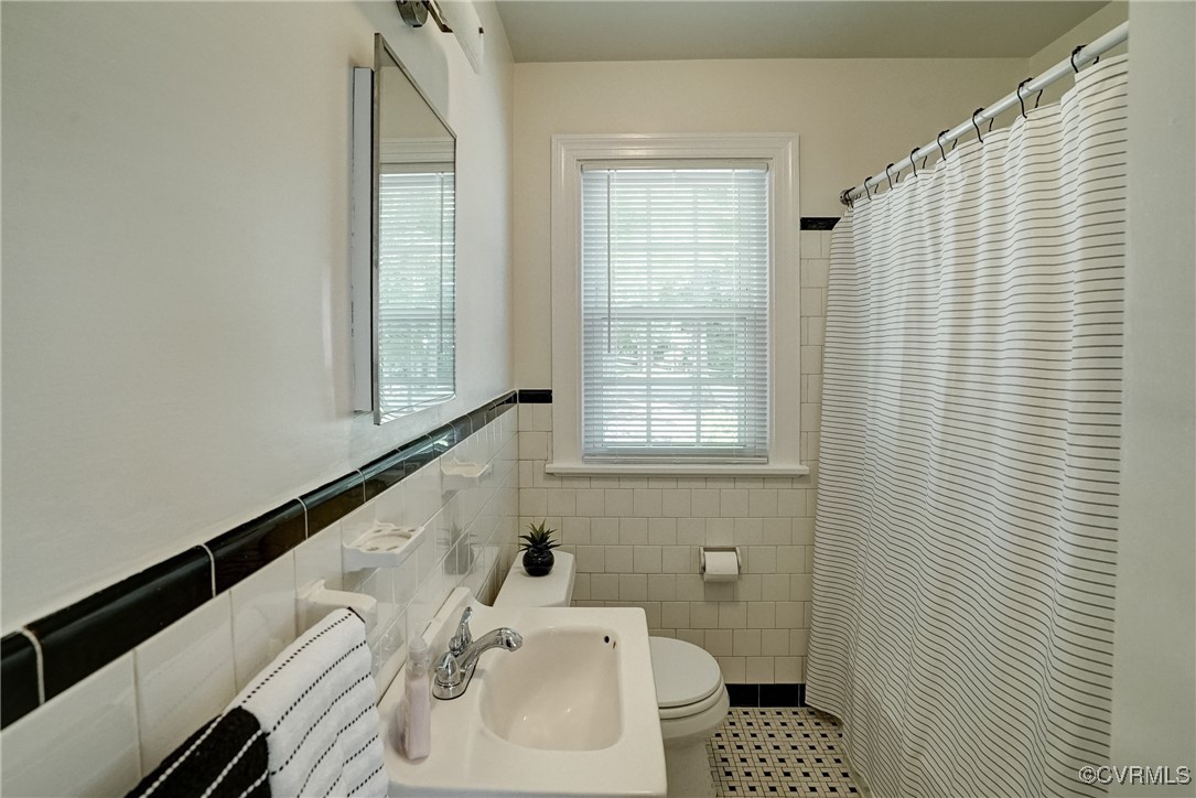 1604 Michael Road Henrico, VA 23229 - Photo 13 of 33 1st. floor Bedroom