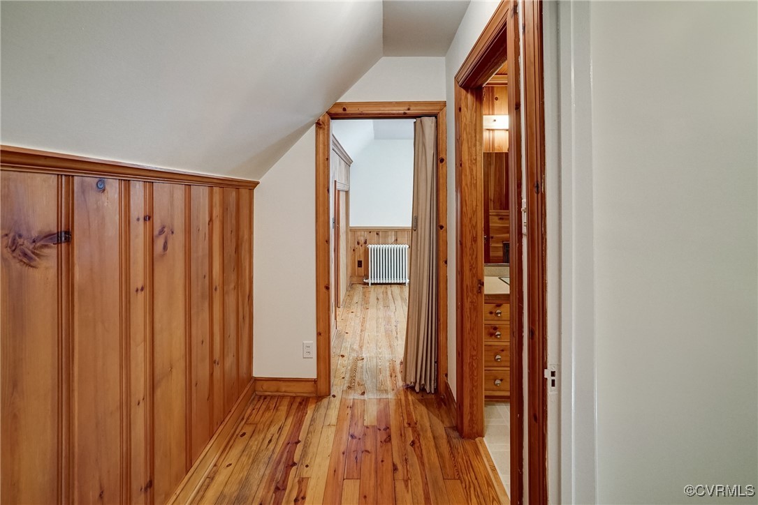 1604 Michael Road Henrico, VA 23229 - Photo 19 of 33 Upstairs foyer
