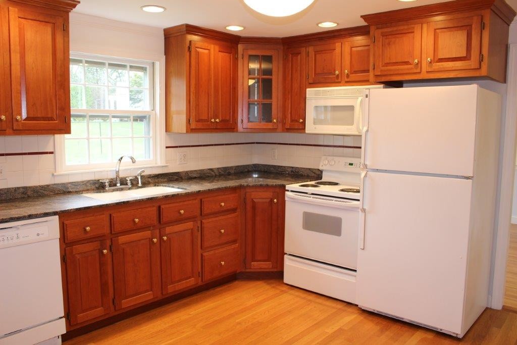 8 Flagg Road Southborough, MA 01772 - Photo 2 of 21 Gallery Image 2