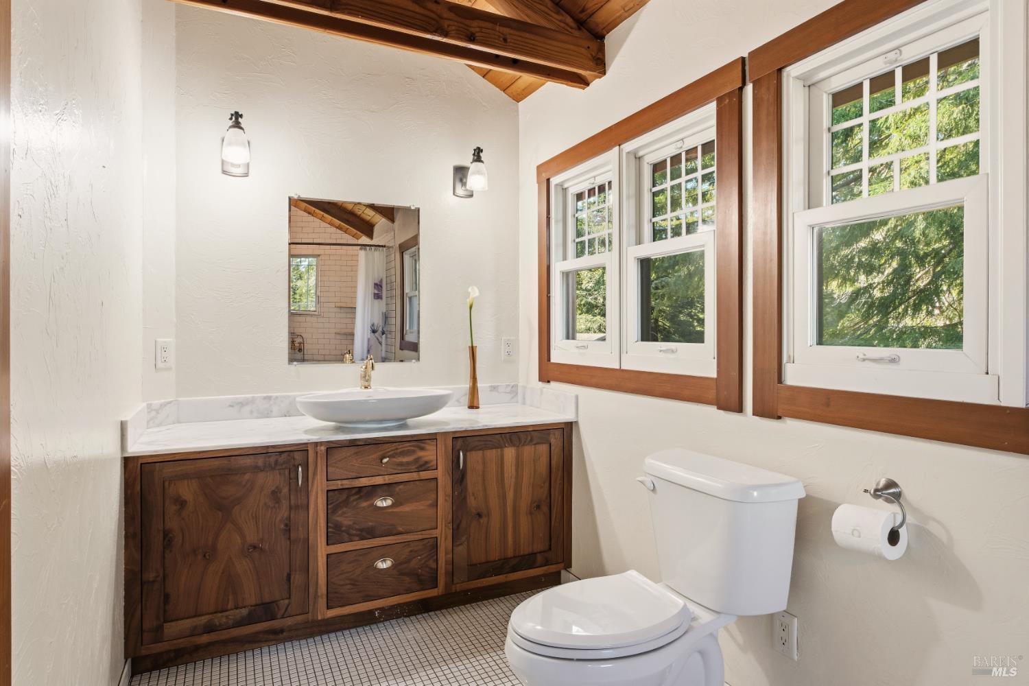 27851 Tenmile Road Gualala, CA 95445 - Photo 23 of 34 Primary bathroom