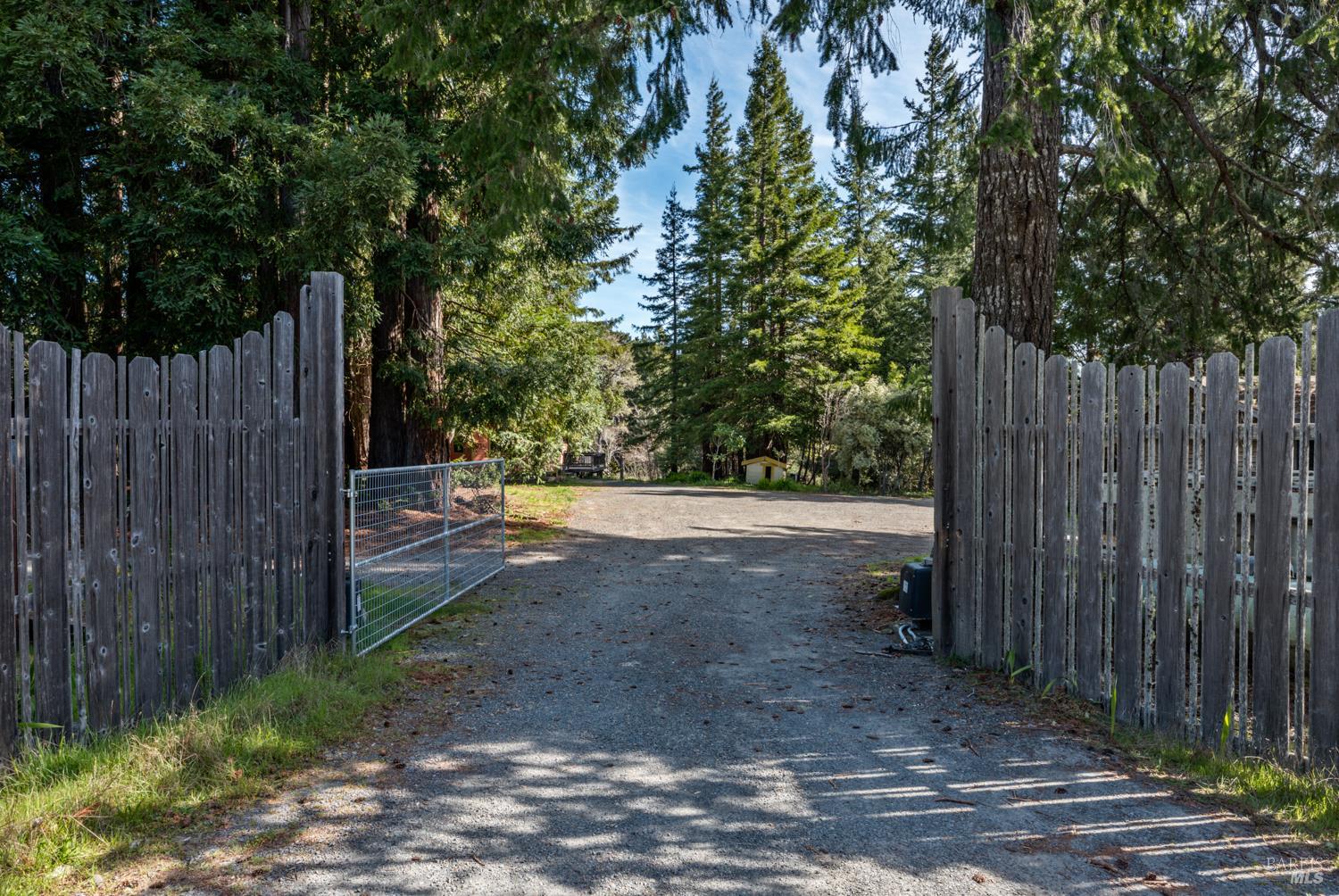 27851 Tenmile Road Gualala, CA 95445 - Photo 34 of 34 Entry from Ten Mile Cutoff