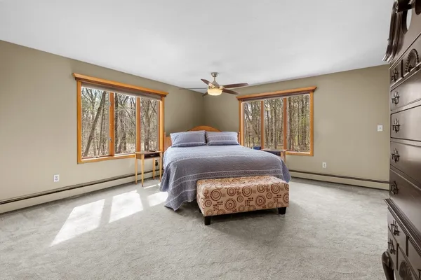 $850,000 | 275 Chestnut Street, Uxbridge, MA 01569