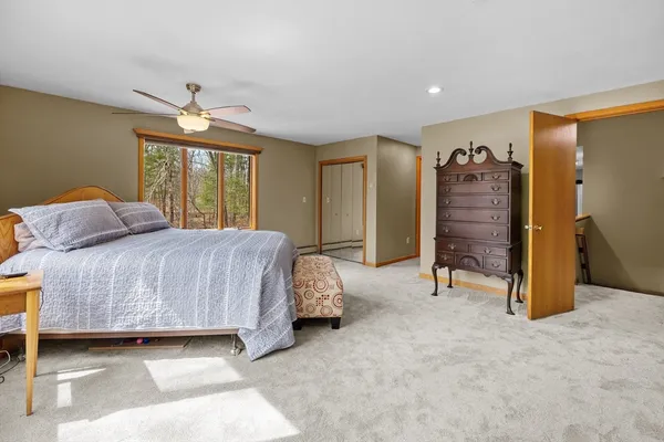 $850,000 | 275 Chestnut Street, Uxbridge, MA 01569