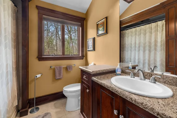 $850,000 | 275 Chestnut Street, Uxbridge, MA 01569