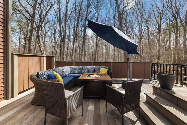 $850,000 | 275 Chestnut Street, Uxbridge, MA 01569