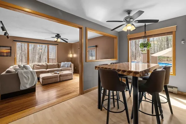 $850,000 | 275 Chestnut Street, Uxbridge, MA 01569