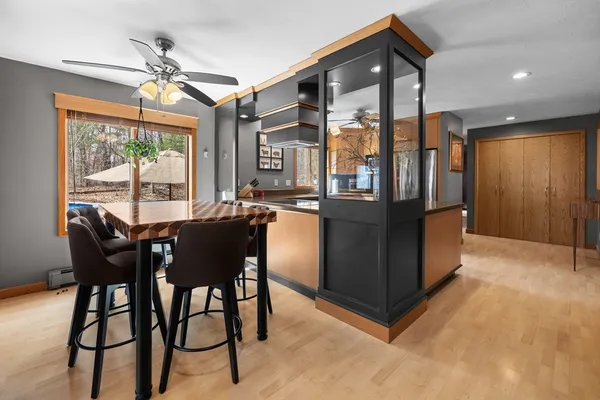 $850,000 | 275 Chestnut Street, Uxbridge, MA 01569