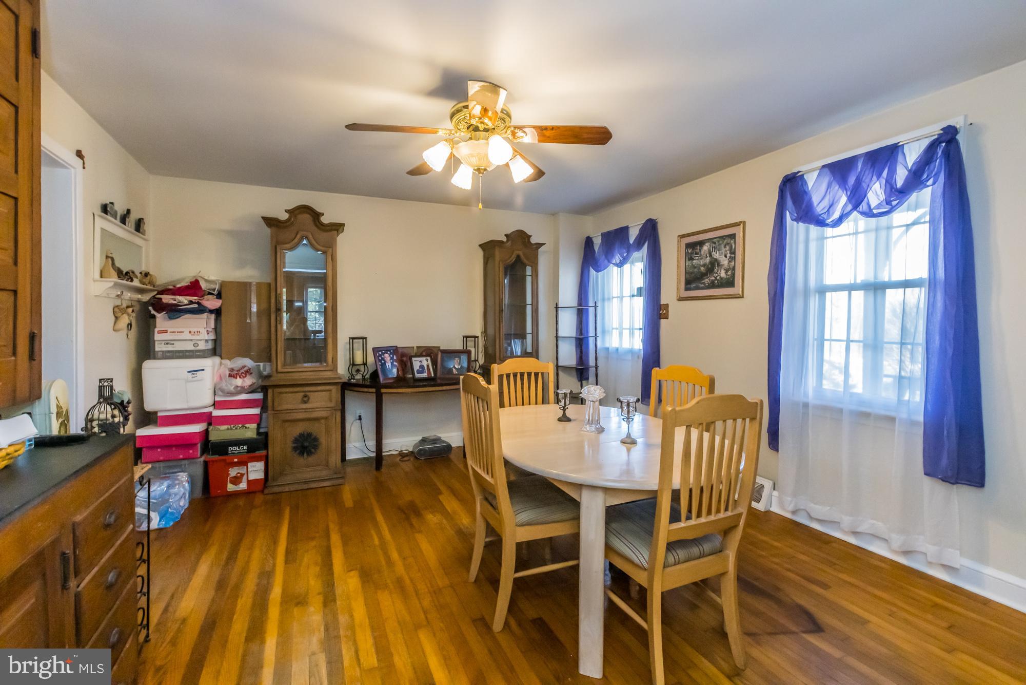2560 Strasburg Road Coatesville, PA 19320 - Photo 11 of 49 East side dining area