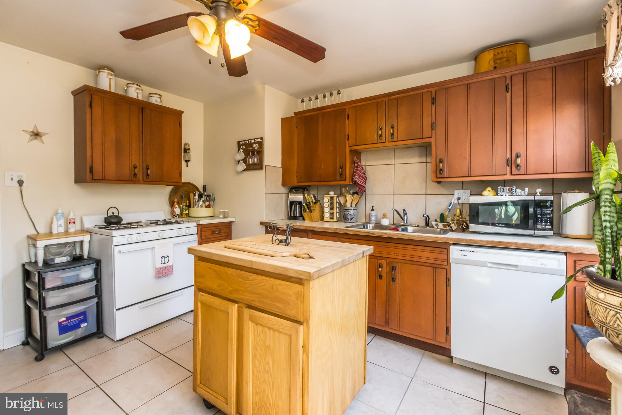 2560 Strasburg Road Coatesville, PA 19320 - Photo 14 of 49 East side kitchen
