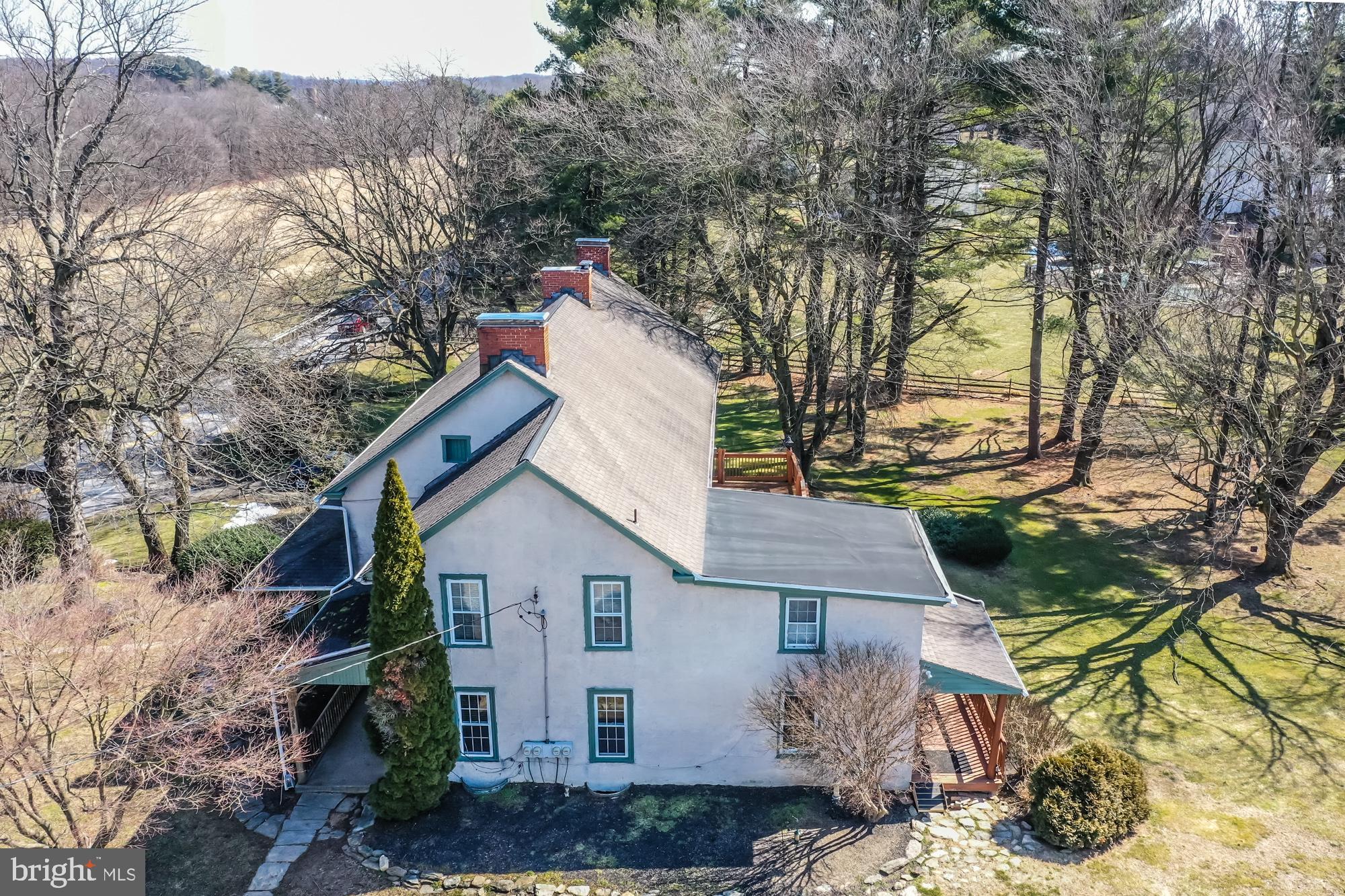 2560 Strasburg Road Coatesville, PA 19320 - Photo 6 of 49 Side of house